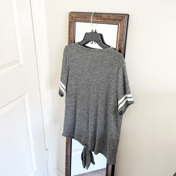 SO gray front knot knit top - Picture 2 of 5